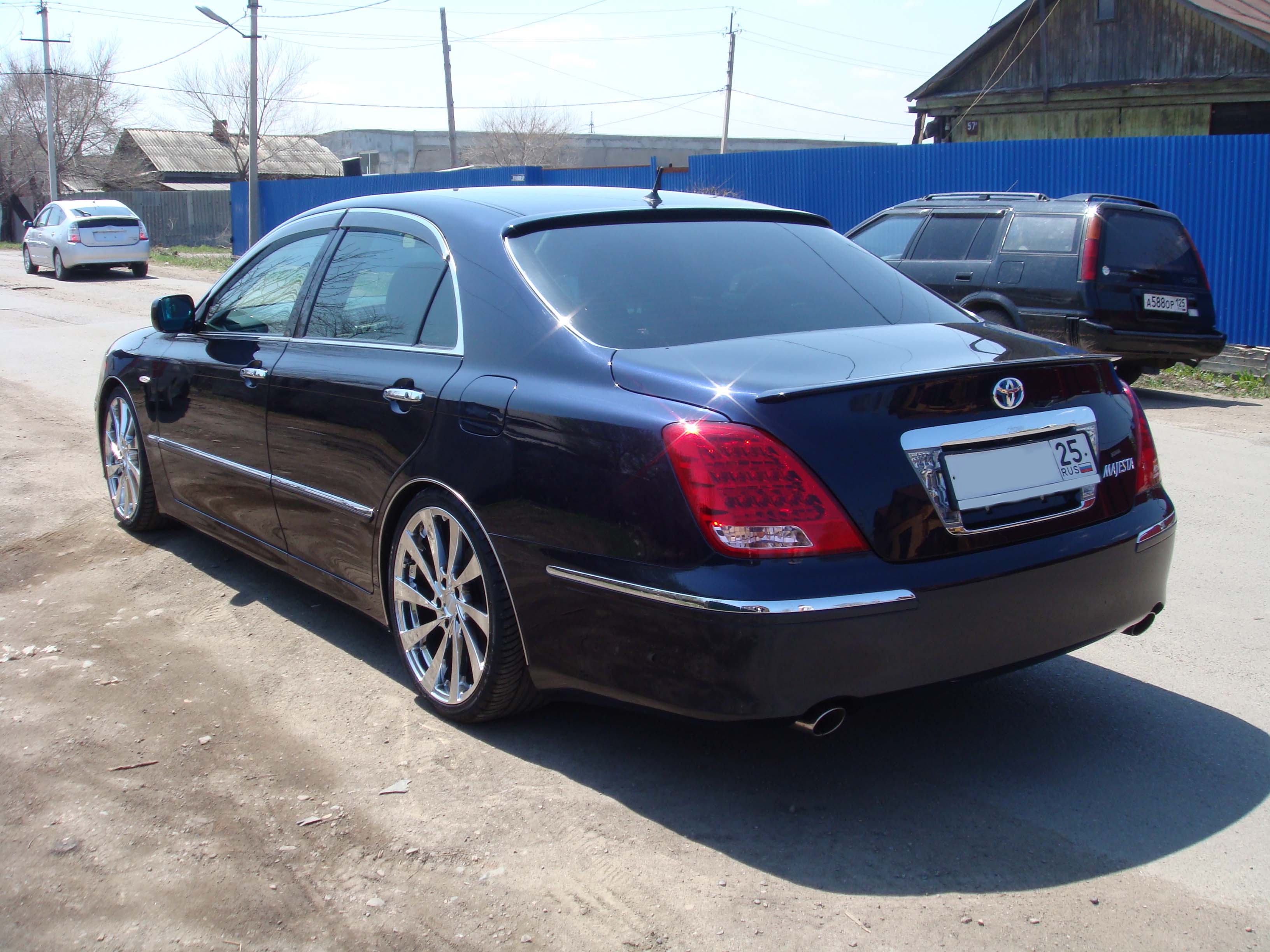 Краун Маджеста 2010